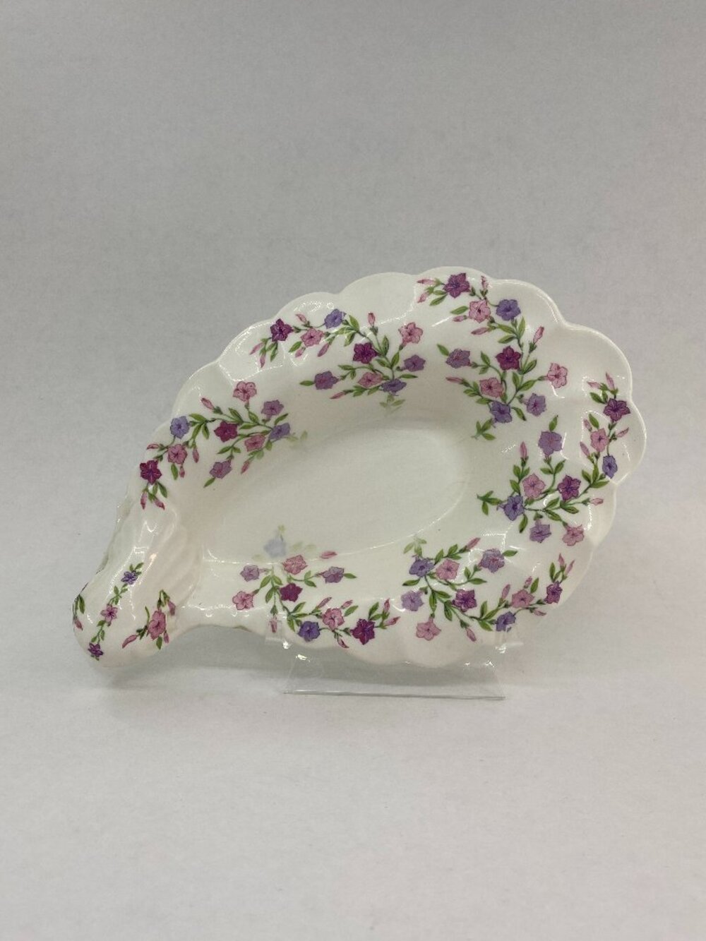 W S George Bolero Fiesta Purple & Pink Flowered Leaf Vanity Dish Ashtray 1940
